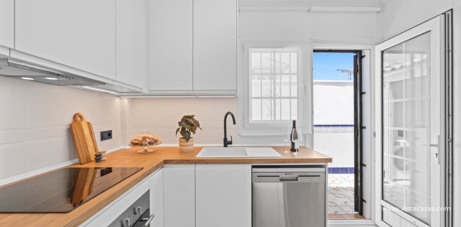 3 bedroom Townhouse for sale in Villamartin - € 269,800 (Ref: 9800801)