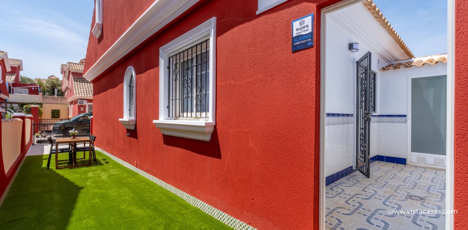 3 bedroom Townhouse for sale in Villamartin - € 269,800 (Ref: 9800801)