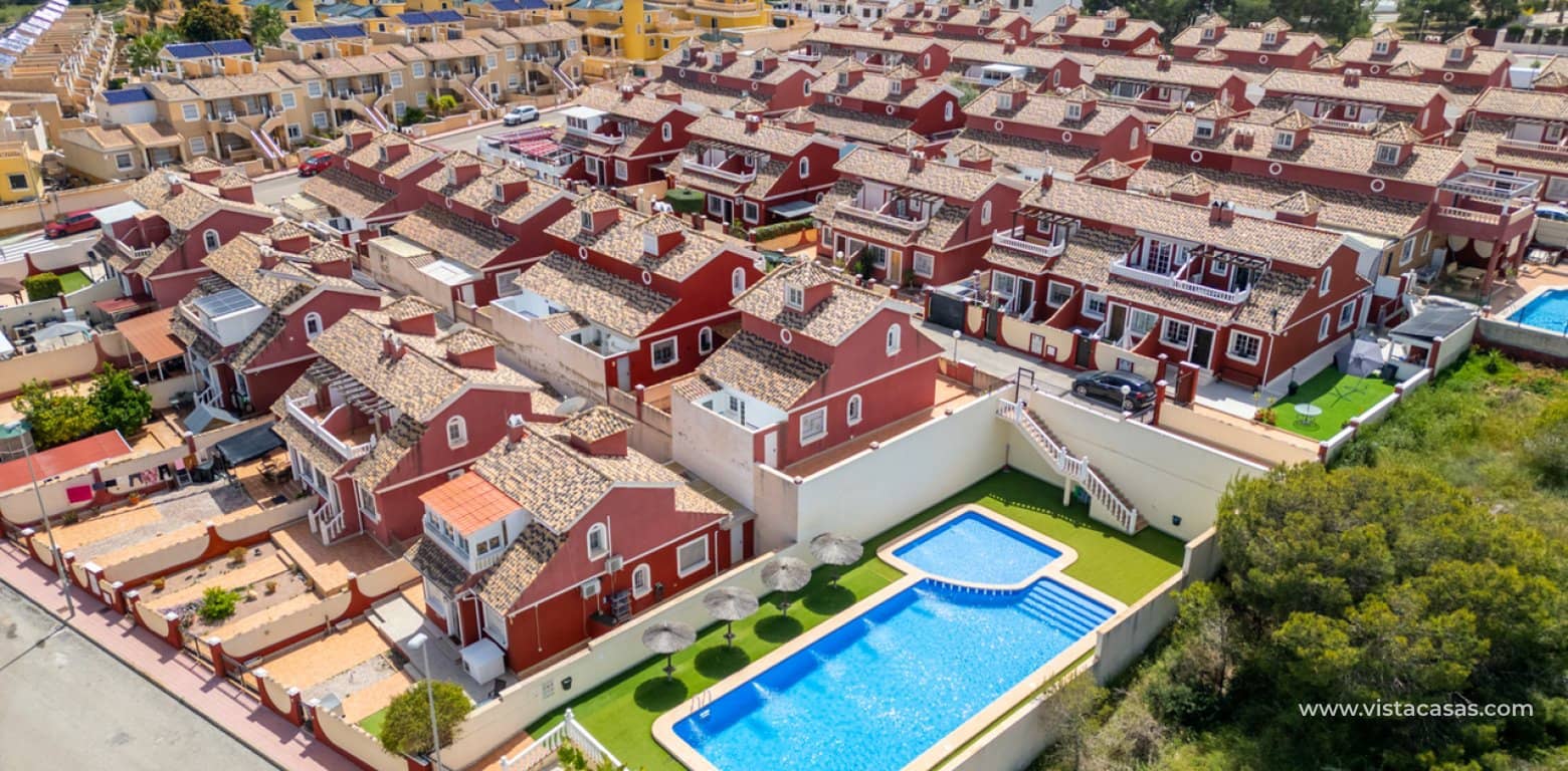 3 bedroom Townhouse for sale in Villamartin - € 269,800 (Ref: 9800801)