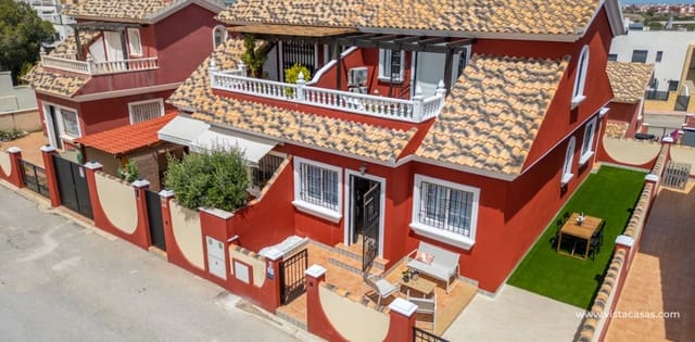 3 bedroom Townhouse for sale in Villamartin, Orihuela - € 269,800 (Ref: 9800801)