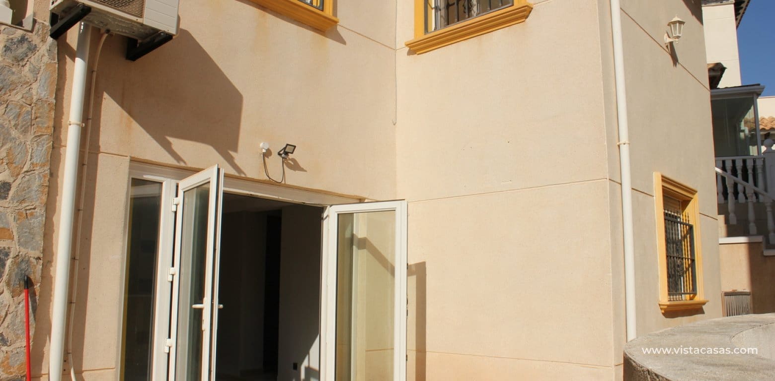 5 Zimmer Villa zu verkaufen in Playa Flamenca - 359.995 € (Ref: 9806785)