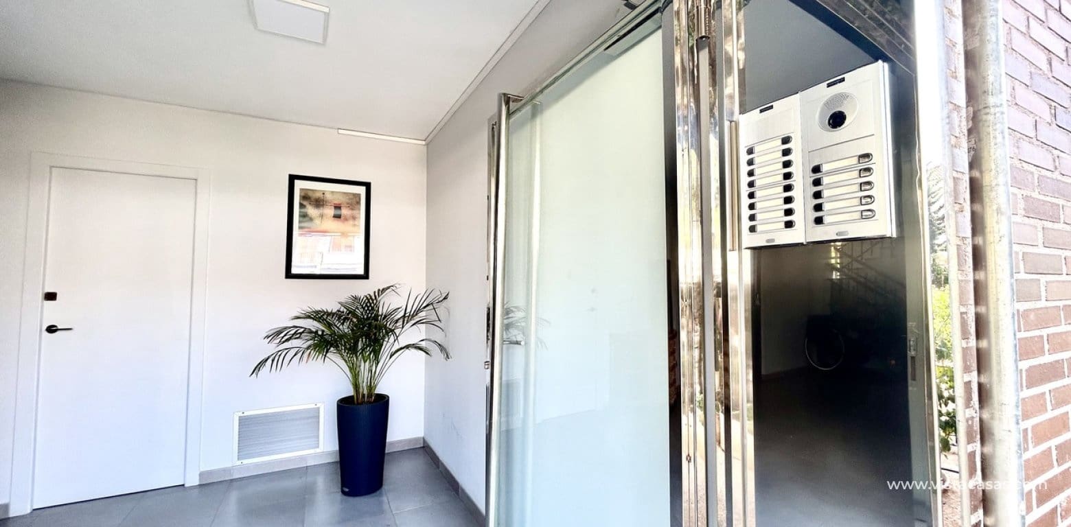 2 sovrum Lägenhet till salu i La Zenia - 189 900 € (Ref: 9806788)