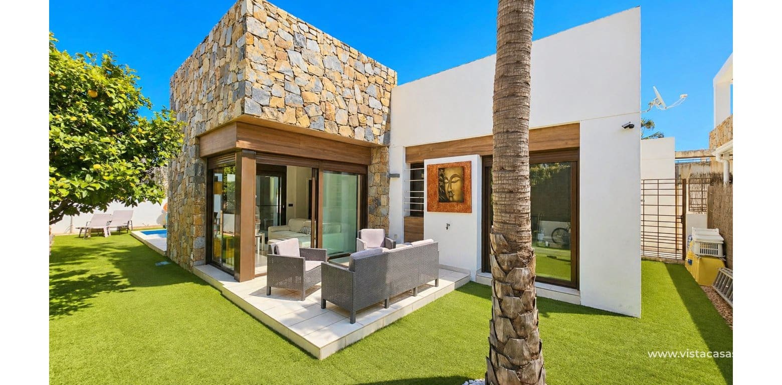 2 slaapkamer Villa te koop in Cabo Roig - € 299.000 (Ref: 9806789)