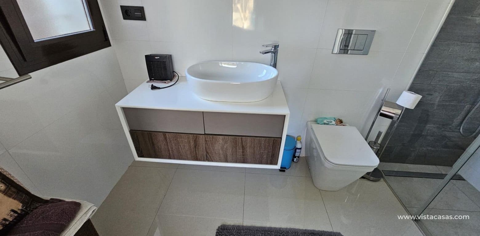 2 slaapkamer Villa te koop in Cabo Roig - € 299.000 (Ref: 9806789)