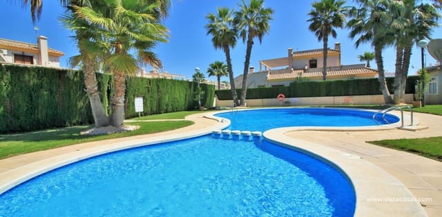 3 soveværelse Byhus til salg i Villamartin, Orihuela med swimmingpool - € 269.500 (Ref: 9816181)