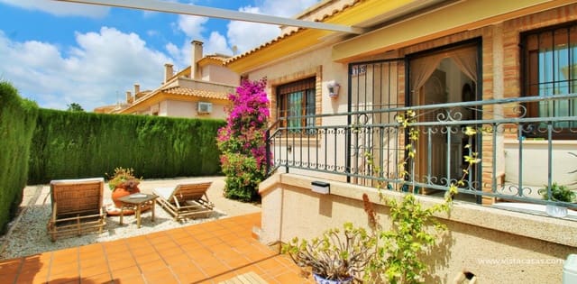 3 soveværelse Byhus til salg i Villamartin, Orihuela med swimmingpool - € 269.500 (Ref: 9816181)