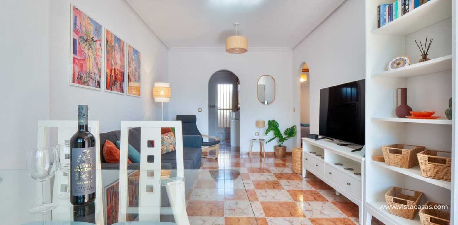 Apartamento de 2 habitaciones en Villamartin en venta - 139.950 € (Ref: 9816182)