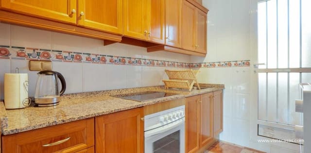 Apartamento de 2 habitaciones en Villamartin, Orihuela en venta - 139.950 € (Ref: 9816182)