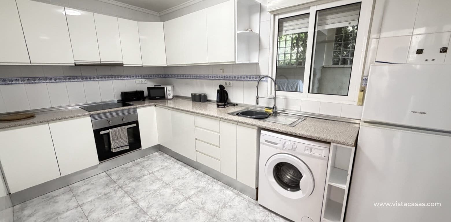 4 slaapkamer Villa te koop in Villamartin - € 385.000 (Ref: 9816183)