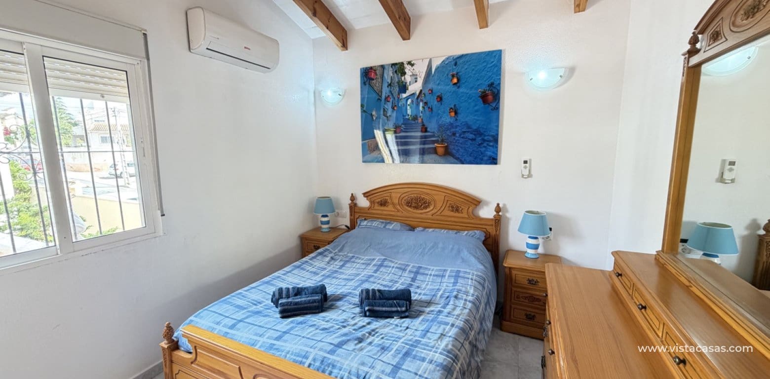 4 slaapkamer Villa te koop in Villamartin - € 385.000 (Ref: 9816183)