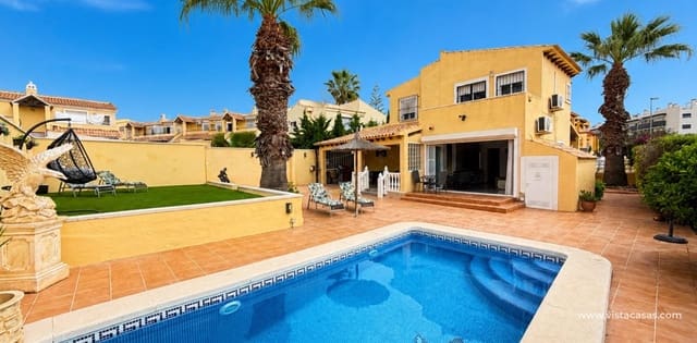 4 slaapkamer Villa te koop in Villamartin, Orihuela - € 385.000 (Ref: 9816183)