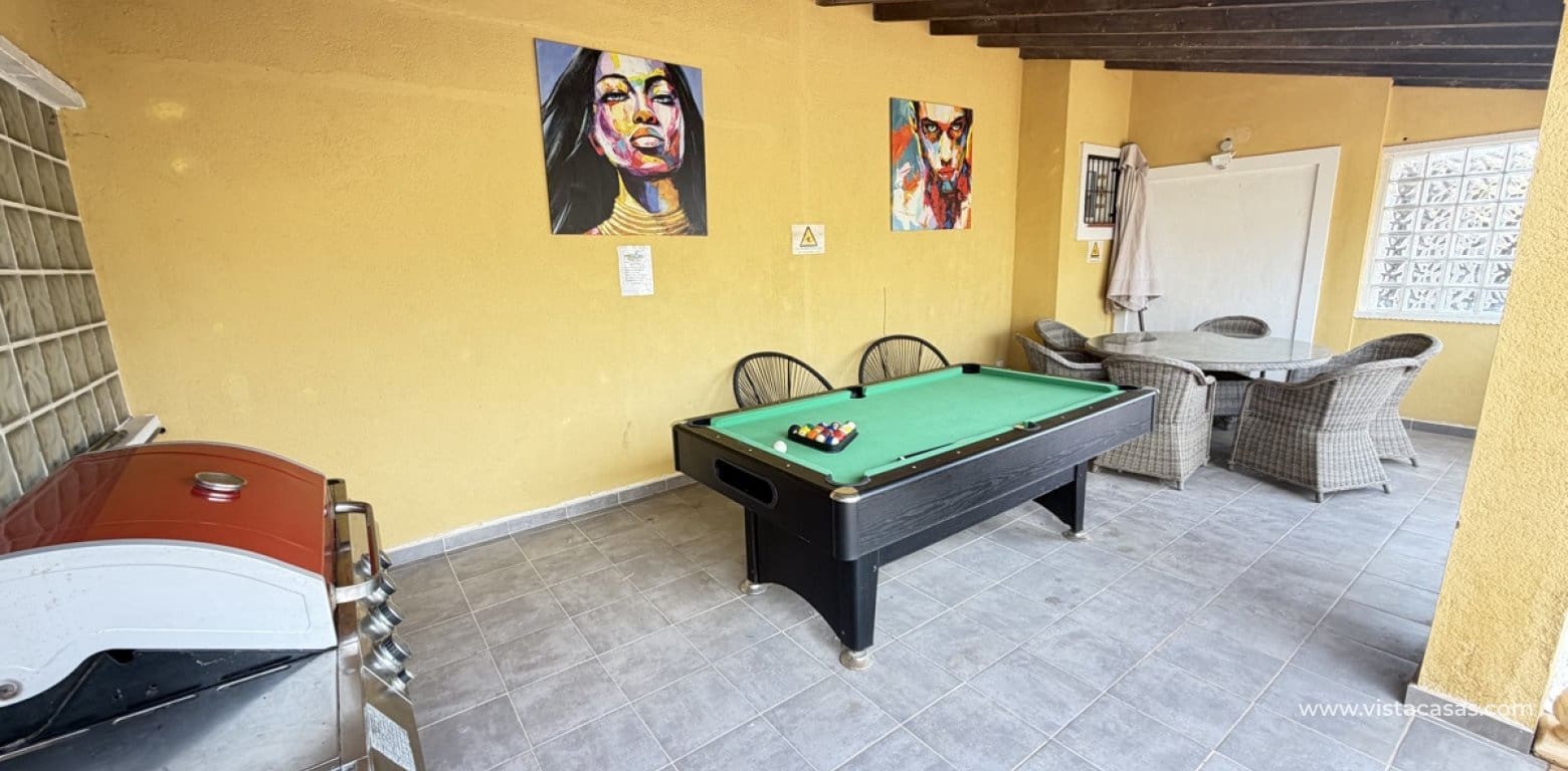 4 slaapkamer Villa te koop in Villamartin - € 385.000 (Ref: 9816183)