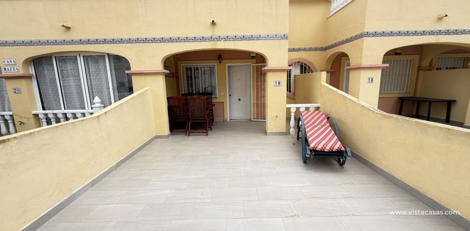 2 bedroom Townhouse for sale in Villamartin - € 179,995 (Ref: 9823618)