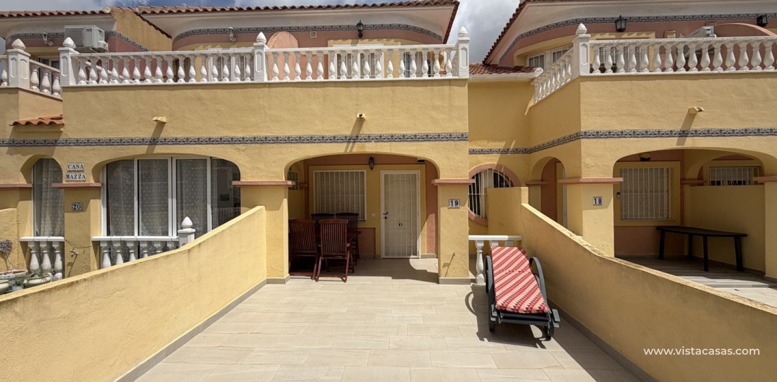 2 bedroom Townhouse for sale in Villamartin - € 179,995 (Ref: 9823618)