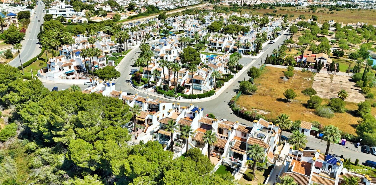 2 sypialnia Dom na sprzedaż w Villamartin z basenem - 224 950 € (Ref: 9827672)
