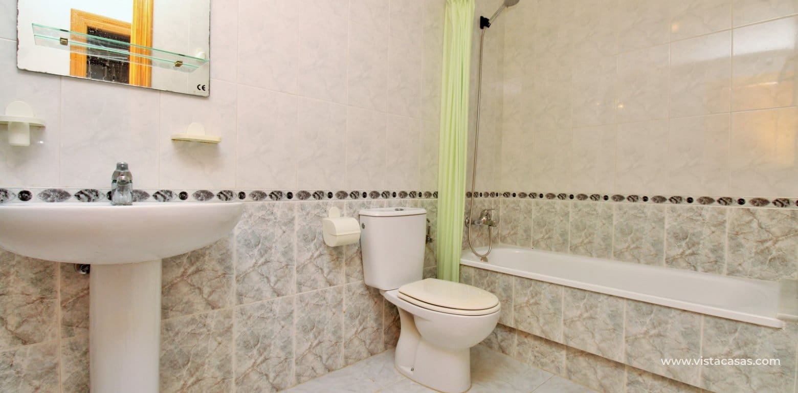 3 soverom Leilighet til salgs i Playa Flamenca med svømmebasseng - € 195 000 (Ref: 9832896)