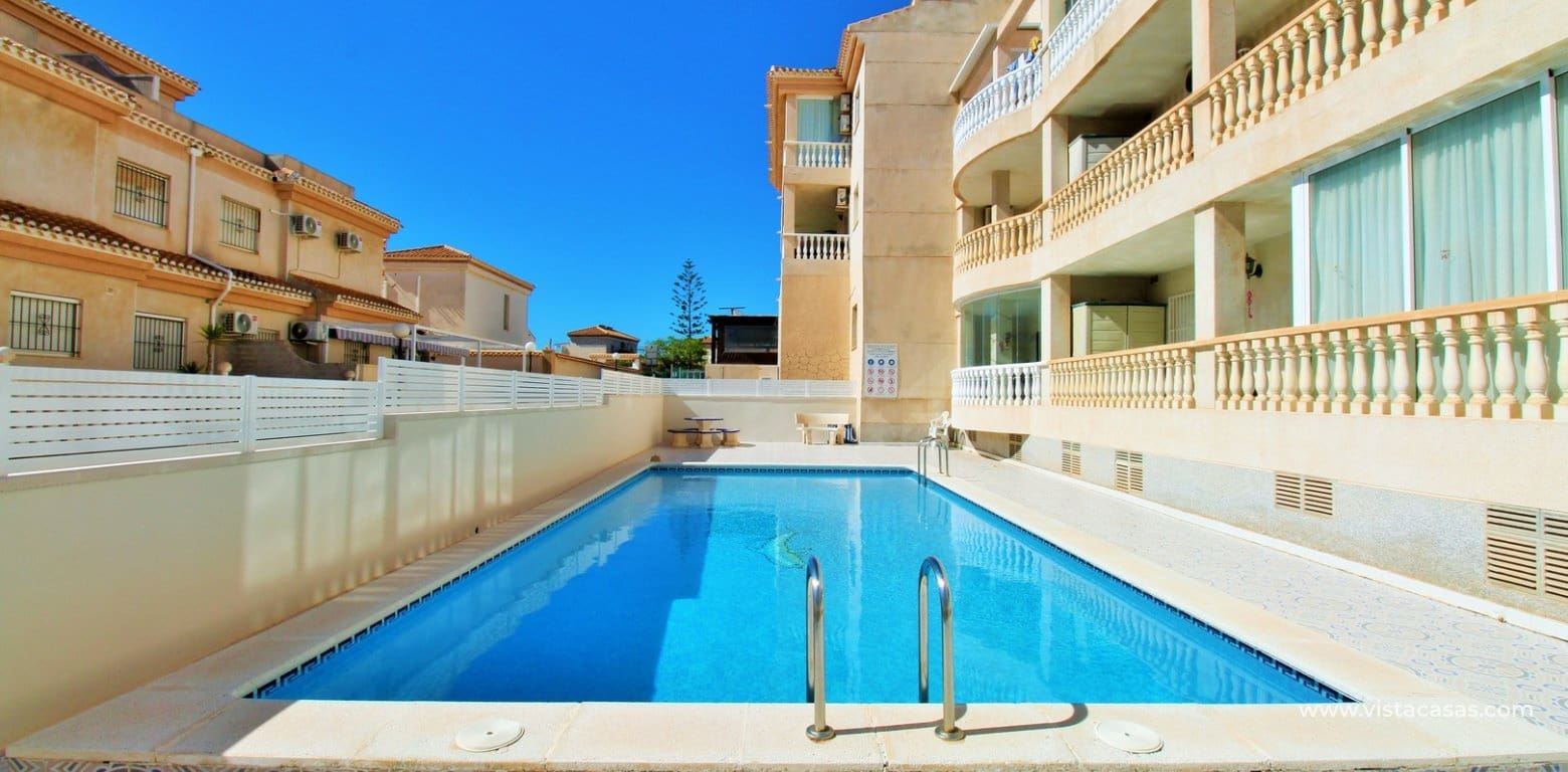 3 soverom Leilighet til salgs i Playa Flamenca med svømmebasseng - € 195 000 (Ref: 9832896)