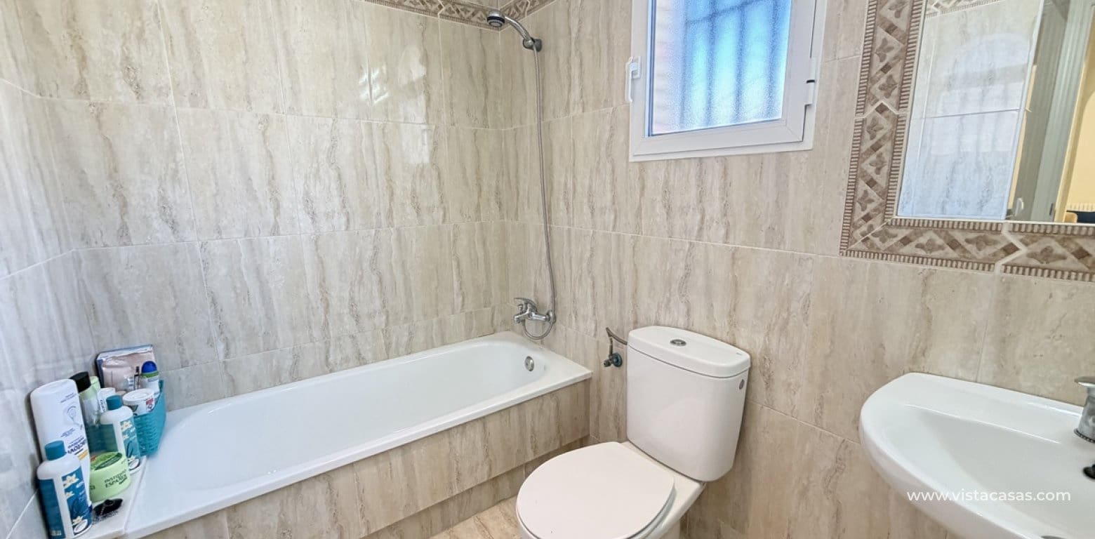 Apartamento de 2 habitaciones en Villamartin en venta - 199.995 € (Ref: 9834038)