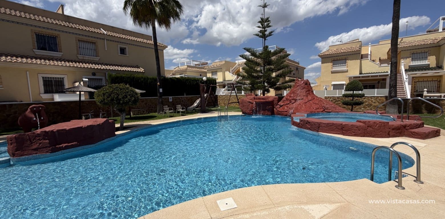 Apartamento de 2 habitaciones en Villamartin en venta - 199.995 € (Ref: 9834038)