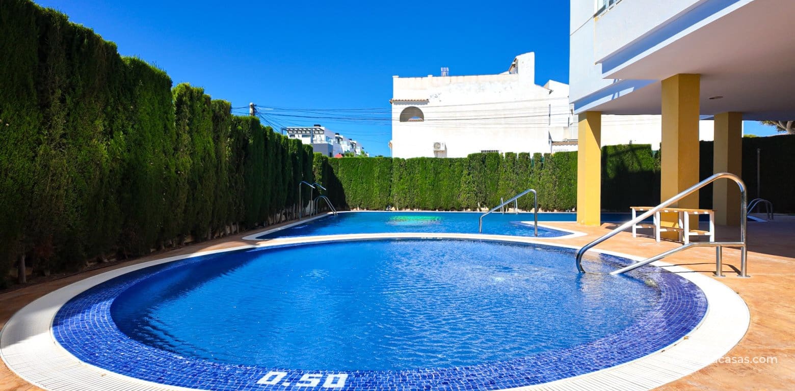 Apartamento de 2 habitaciones en Villamartin en venta - 269.000 € (Ref: 9836756)