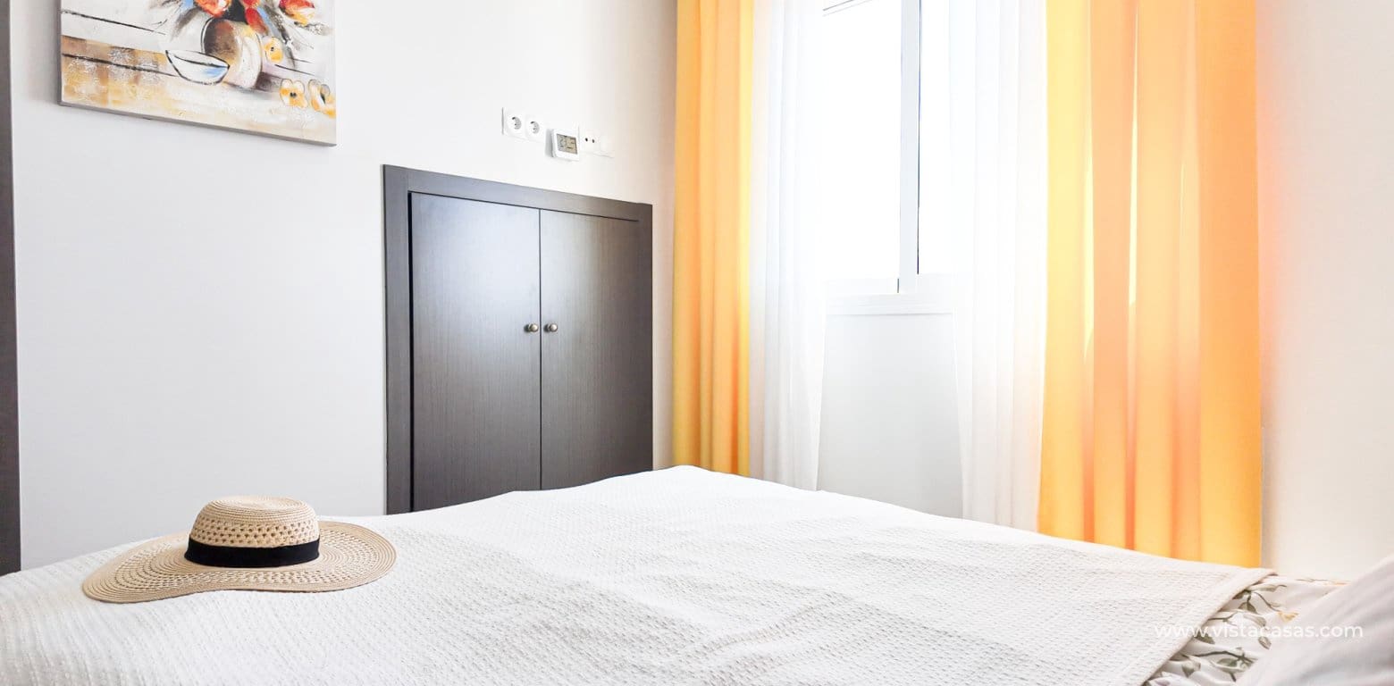 Apartamento de 2 habitaciones en Villamartin en venta - 269.000 € (Ref: 9836756)
