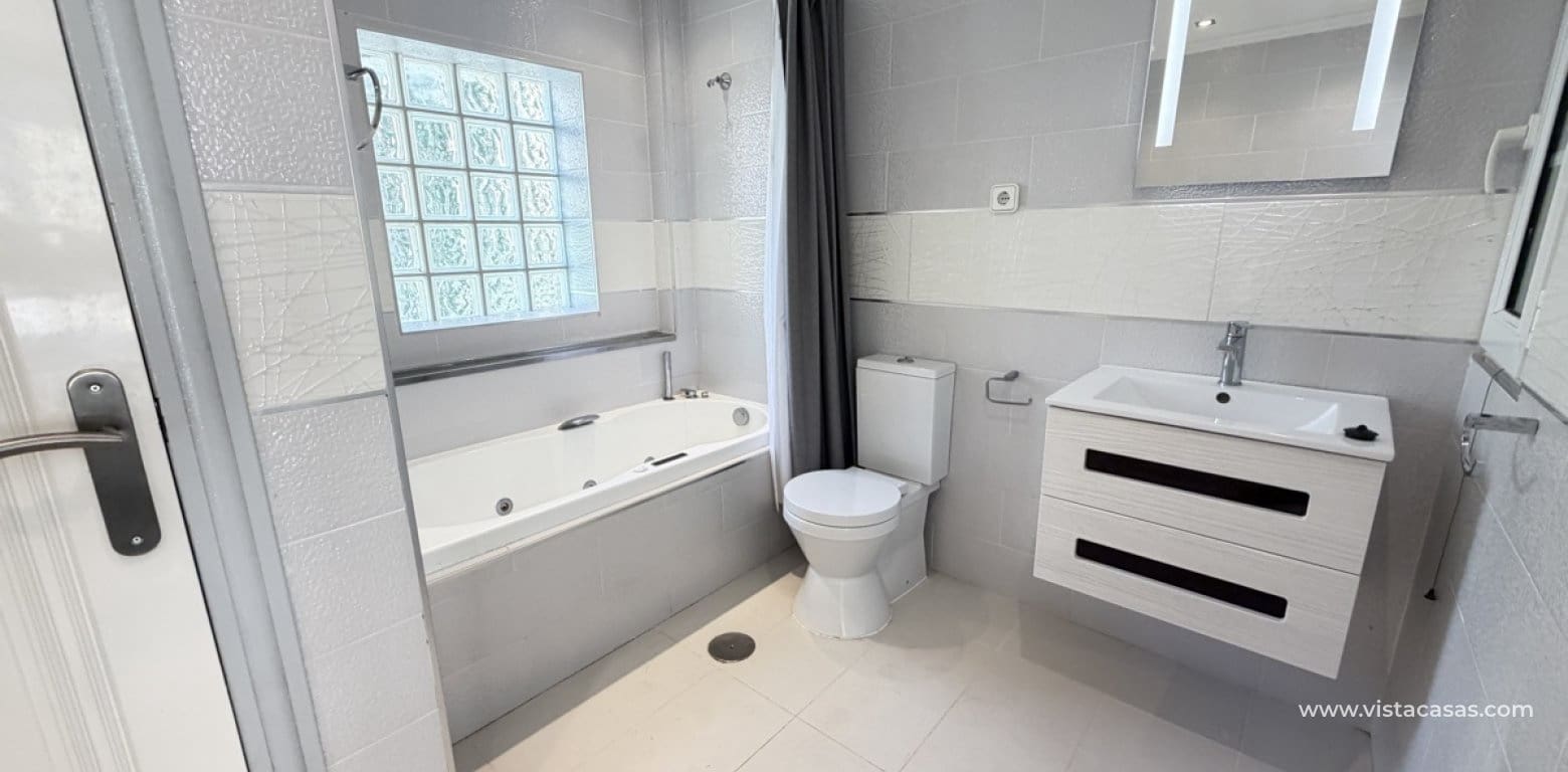 4 Zimmer Villa zu verkaufen in Las Ramblas Golf - 349.995 € (Ref: 9847589)