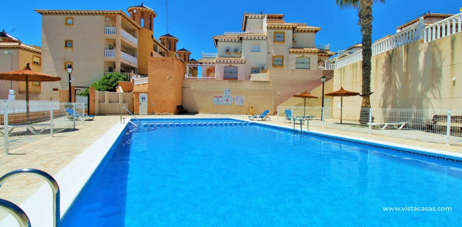 2 soverom Hus til salgs i Cabo Roig med svømmebasseng - € 219 900 (Ref: 9848124)