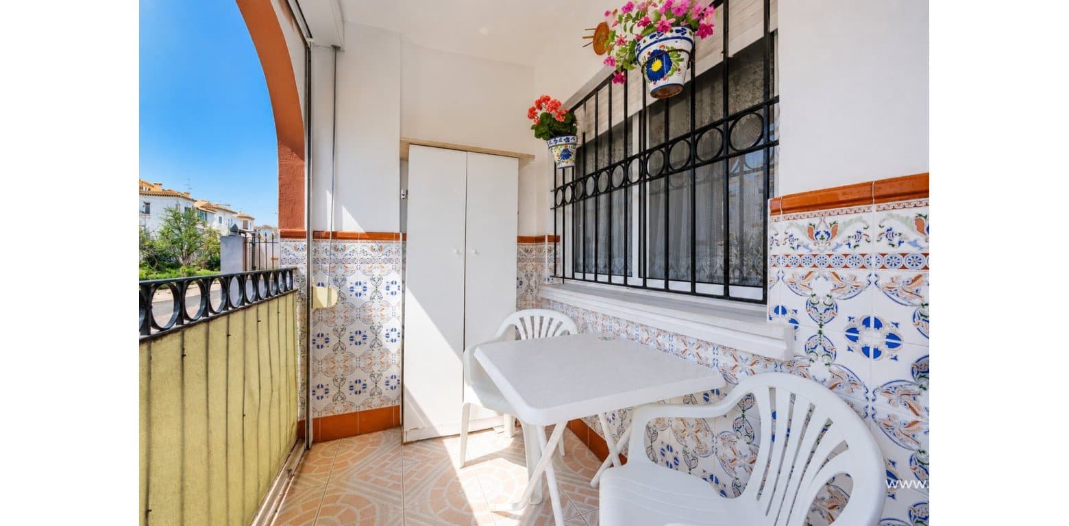 2 soveværelse Lejlighed til salg i Torrevieja - € 139.000 (Ref: 9849860)