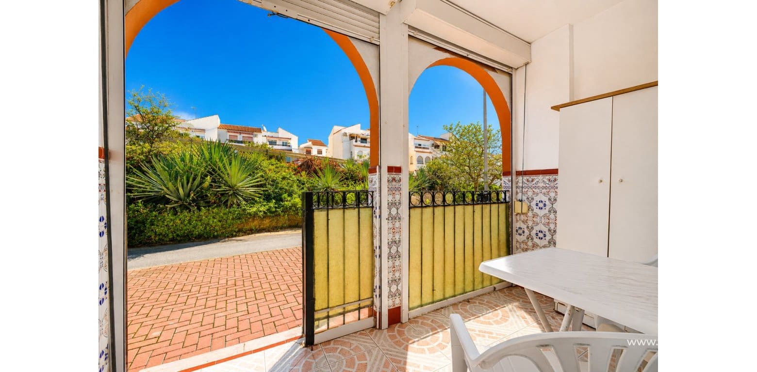 2 soveværelse Lejlighed til salg i Torrevieja - € 139.000 (Ref: 9849860)