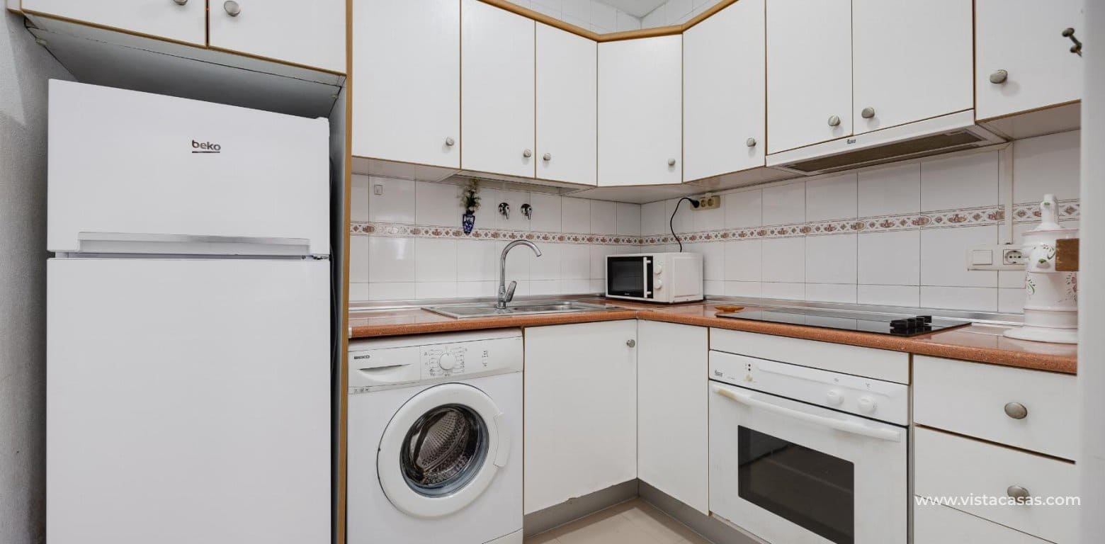 2 soveværelse Lejlighed til salg i Torrevieja - € 139.000 (Ref: 9849860)
