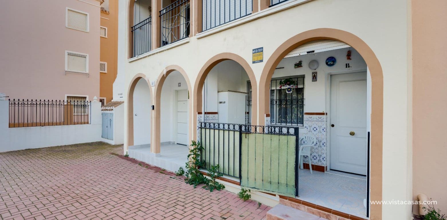 2 soveværelse Lejlighed til salg i Torrevieja - € 139.000 (Ref: 9849860)