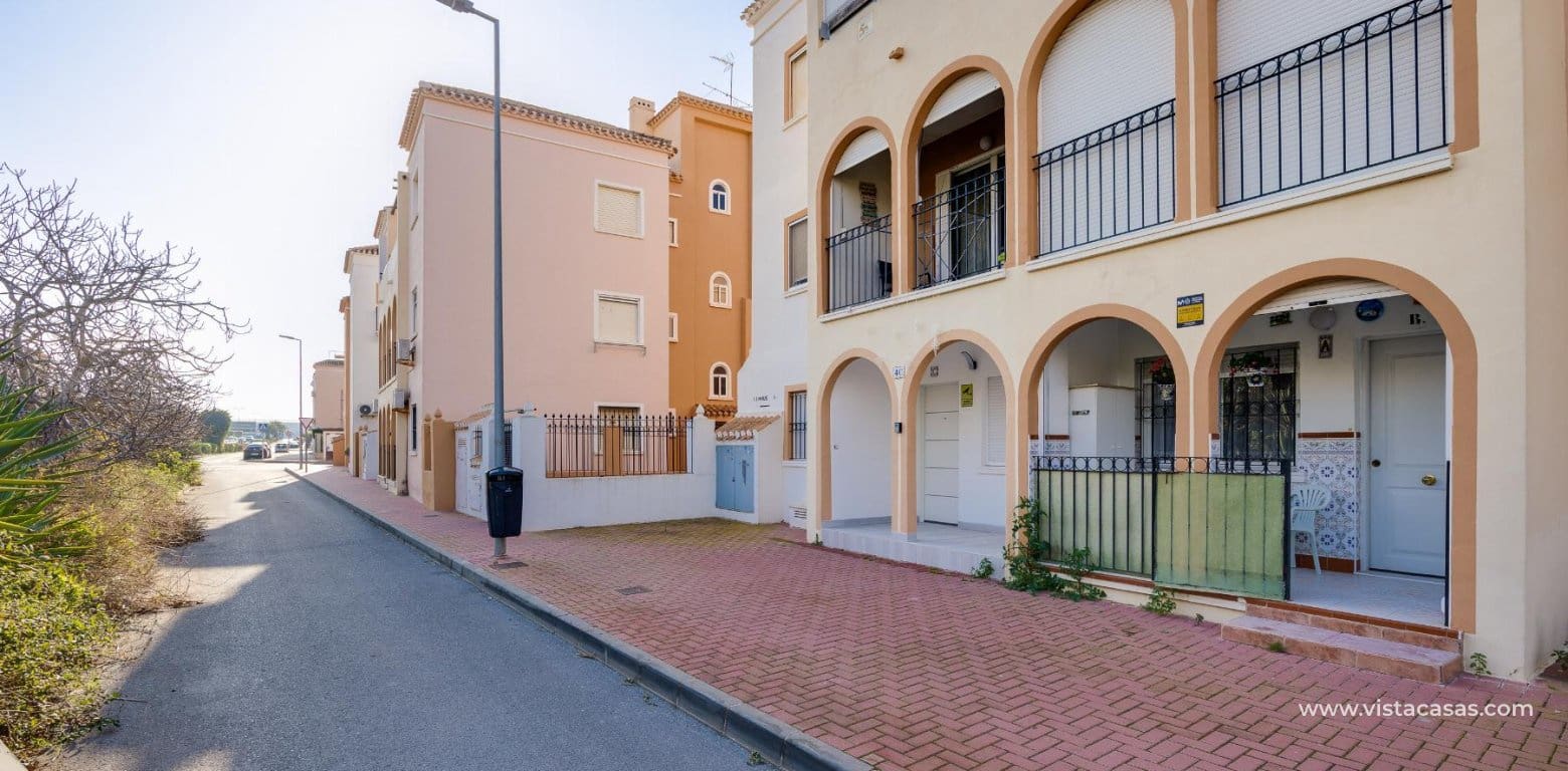 2 soveværelse Lejlighed til salg i Torrevieja - € 139.000 (Ref: 9849860)