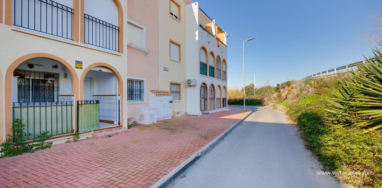 2 soveværelse Lejlighed til salg i Torrevieja - € 139.000 (Ref: 9849860)