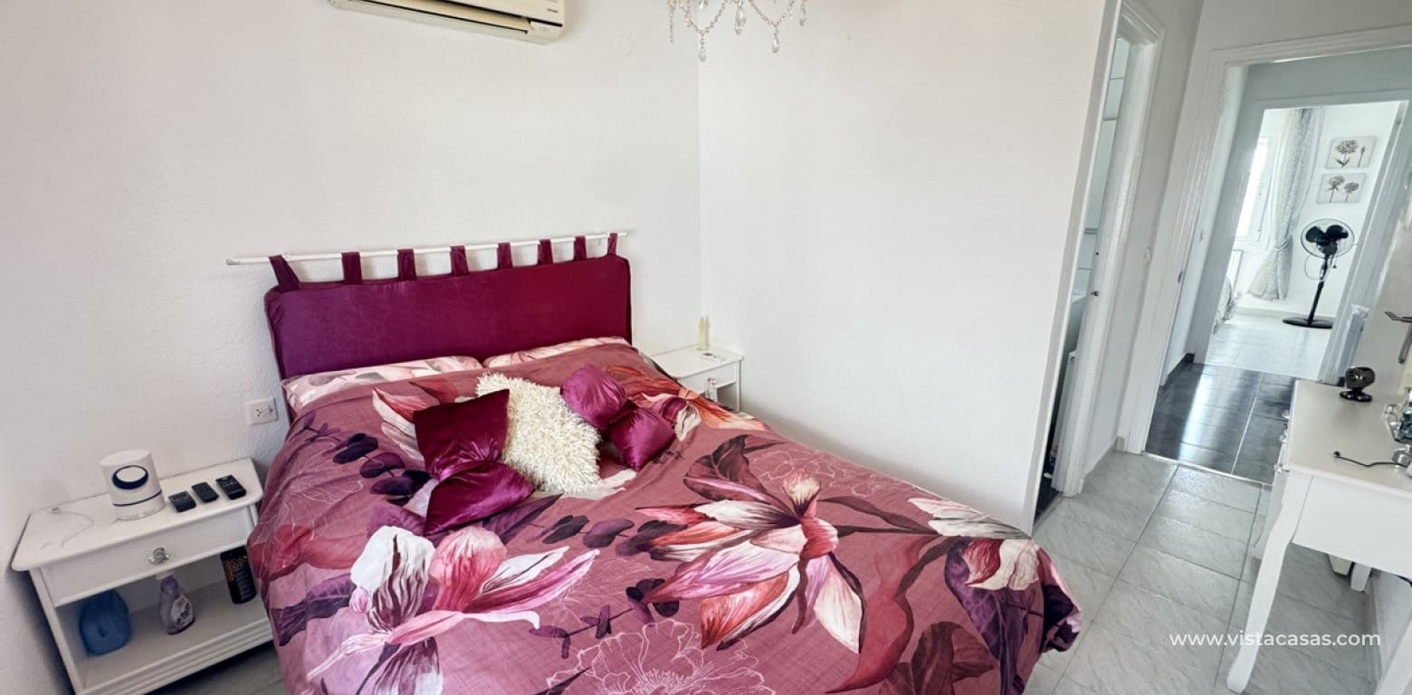 Chalet de 2 habitaciones en Villamartin en venta - 299.995 € (Ref: 9852109)