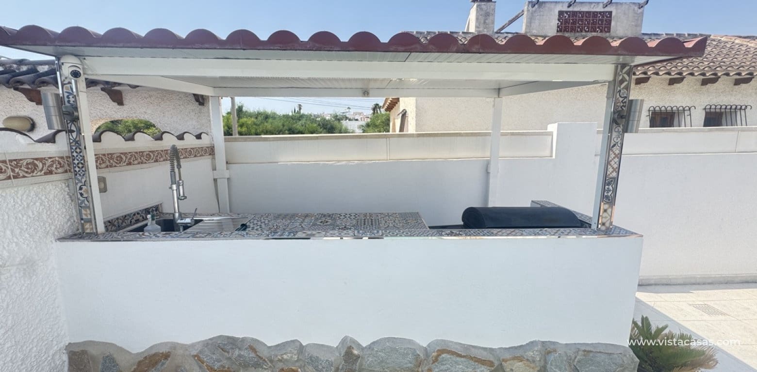 Chalet de 2 habitaciones en Villamartin en venta - 299.995 € (Ref: 9852109)