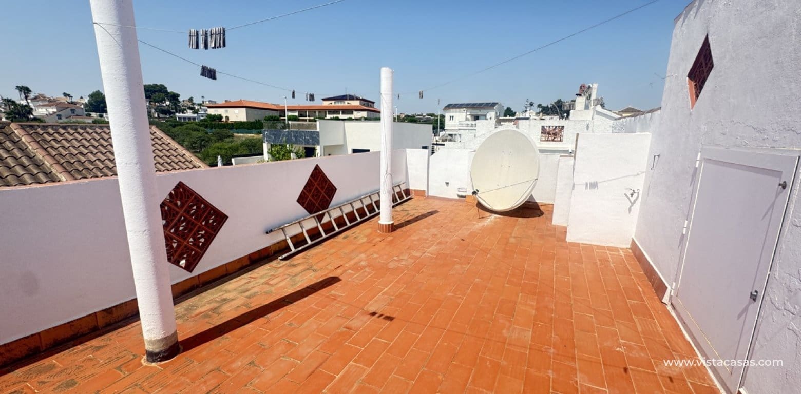 Chalet de 2 habitaciones en Villamartin en venta - 299.995 € (Ref: 9852109)