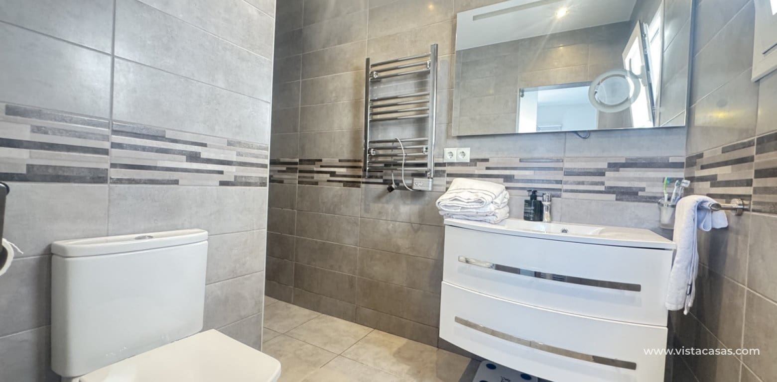 2 Zimmer Villa zu verkaufen in Villamartin - 249.000 € (Ref: 9852110)