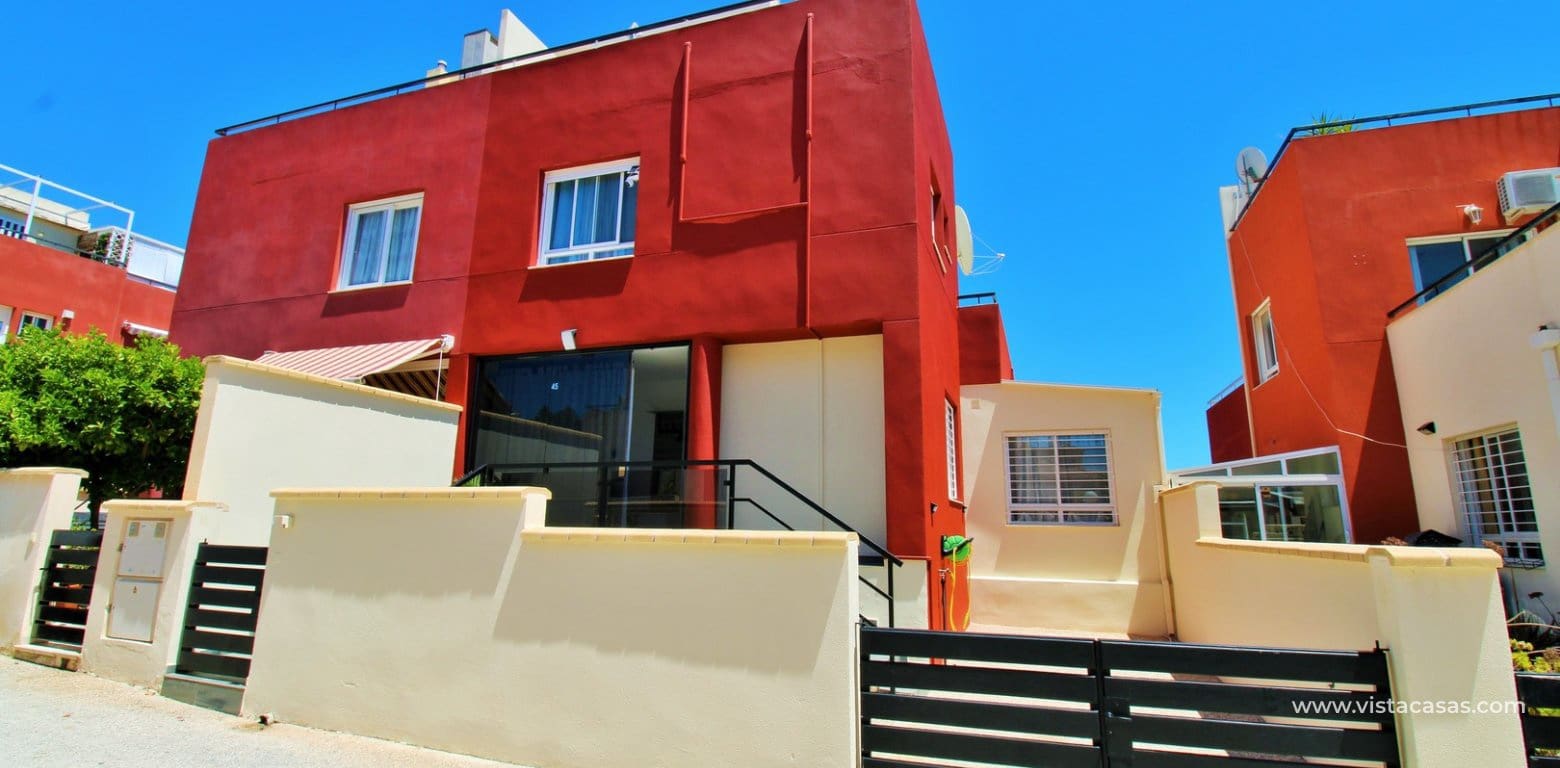3 soveværelse Byhus til salg i Villamartin med swimmingpool - € 288.000 (Ref: 9860660)