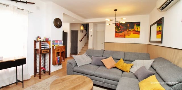 3 soveværelse Byhus til salg i Villamartin, Orihuela med swimmingpool - € 288.000 (Ref: 9860660)