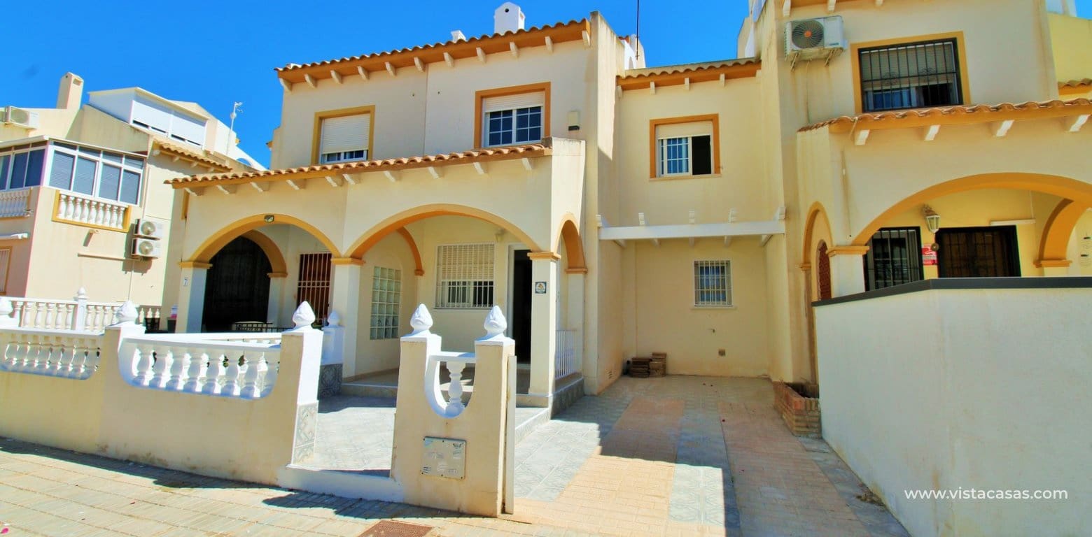 2 quarto Casa em Banda para venda em Playa Flamenca com piscina - 215 000 € (Ref: 9861102)