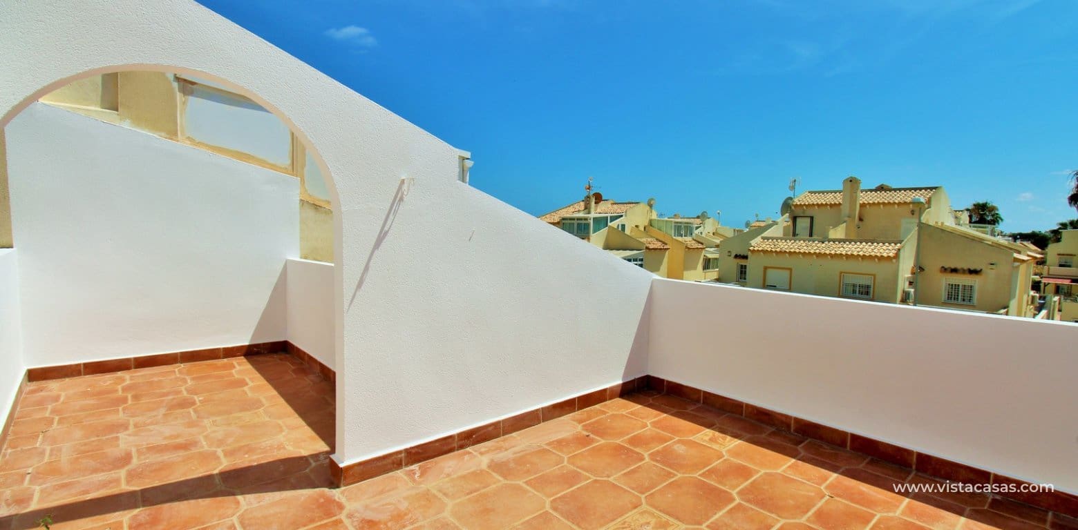 2 makuuhuone Omakotitalo myytävänä paikassa Playa Flamenca mukana uima-altaan - 215 000 € (Ref: 9861102)
