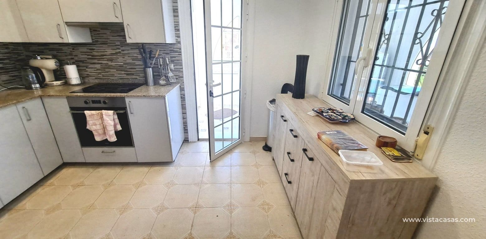 3 bedroom Villa for sale in Villamartin - € 350,000 (Ref: 9862186)