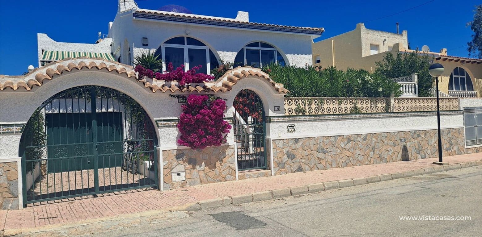 3 bedroom Villa for sale in Villamartin - € 350,000 (Ref: 9862186)