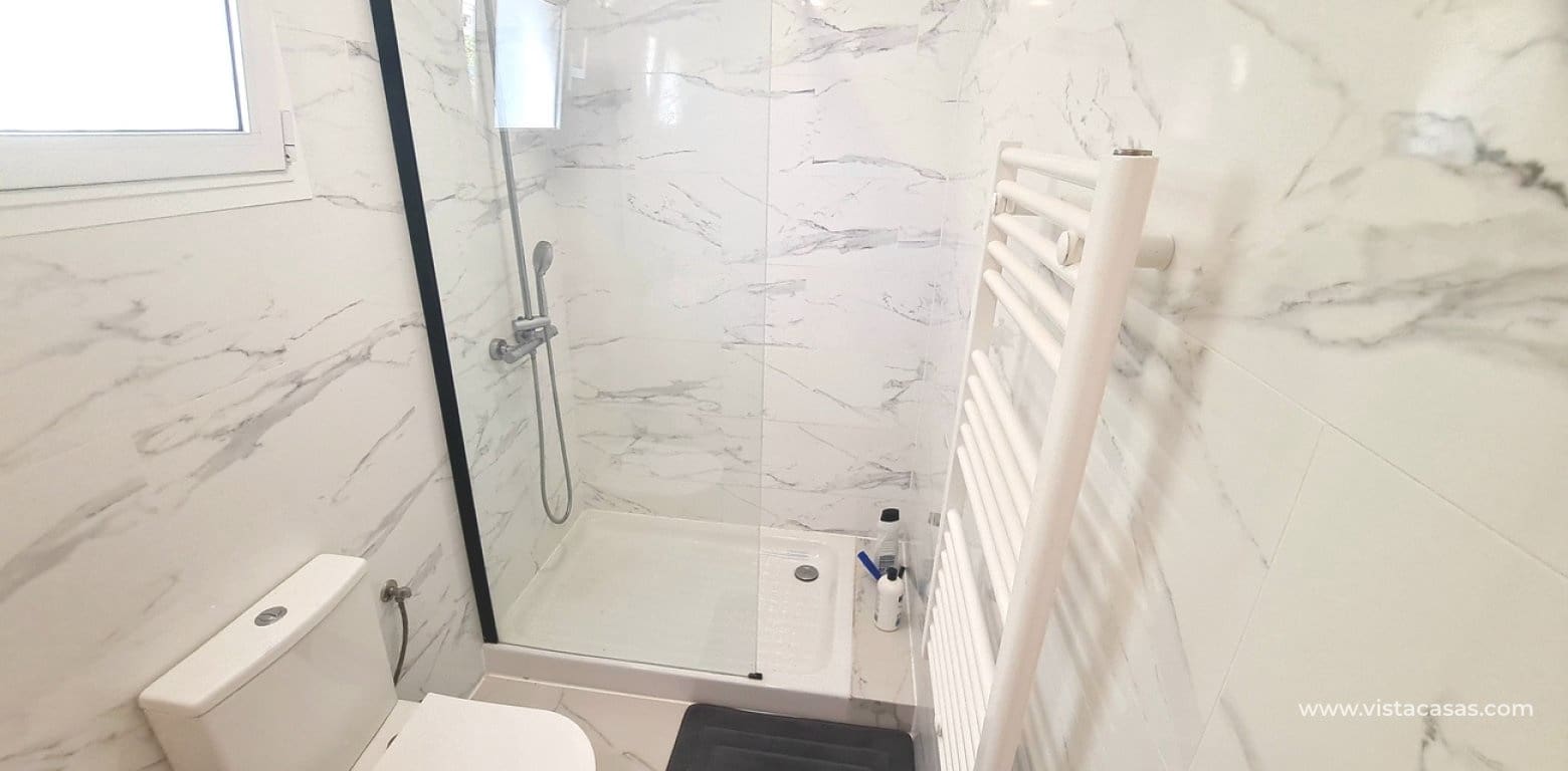 3 bedroom Villa for sale in Villamartin - € 350,000 (Ref: 9862186)