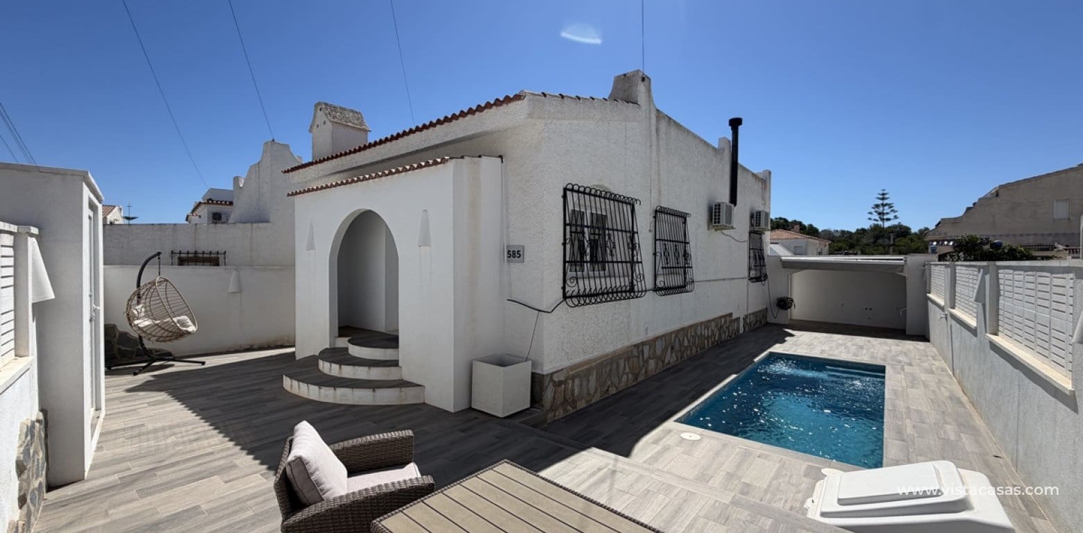 2 bedroom Villa for sale in Villamartin - € 249,000 (Ref: 9862187)