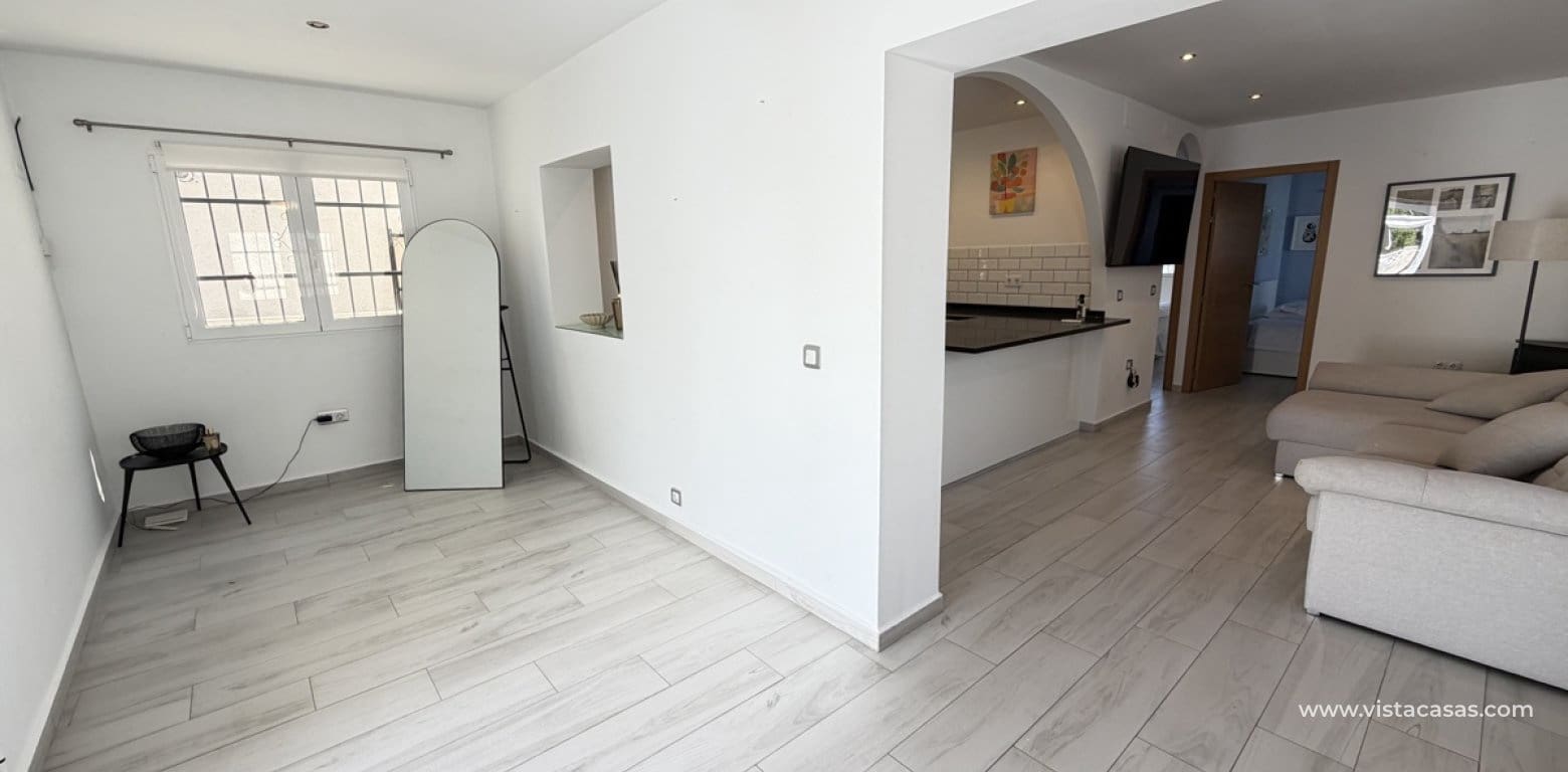 2 bedroom Villa for sale in Villamartin - € 249,000 (Ref: 9862187)