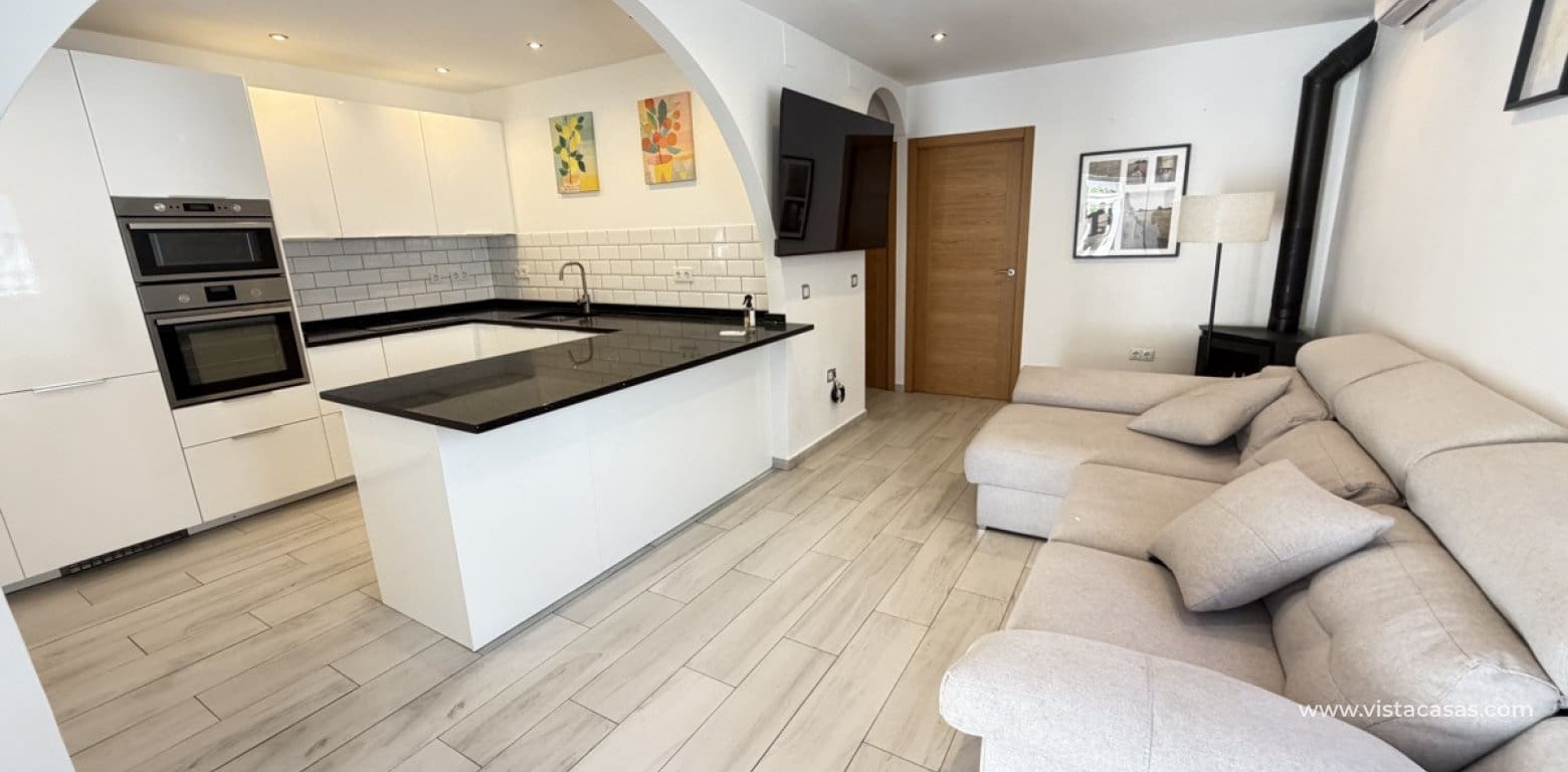 2 bedroom Villa for sale in Villamartin - € 249,000 (Ref: 9862187)