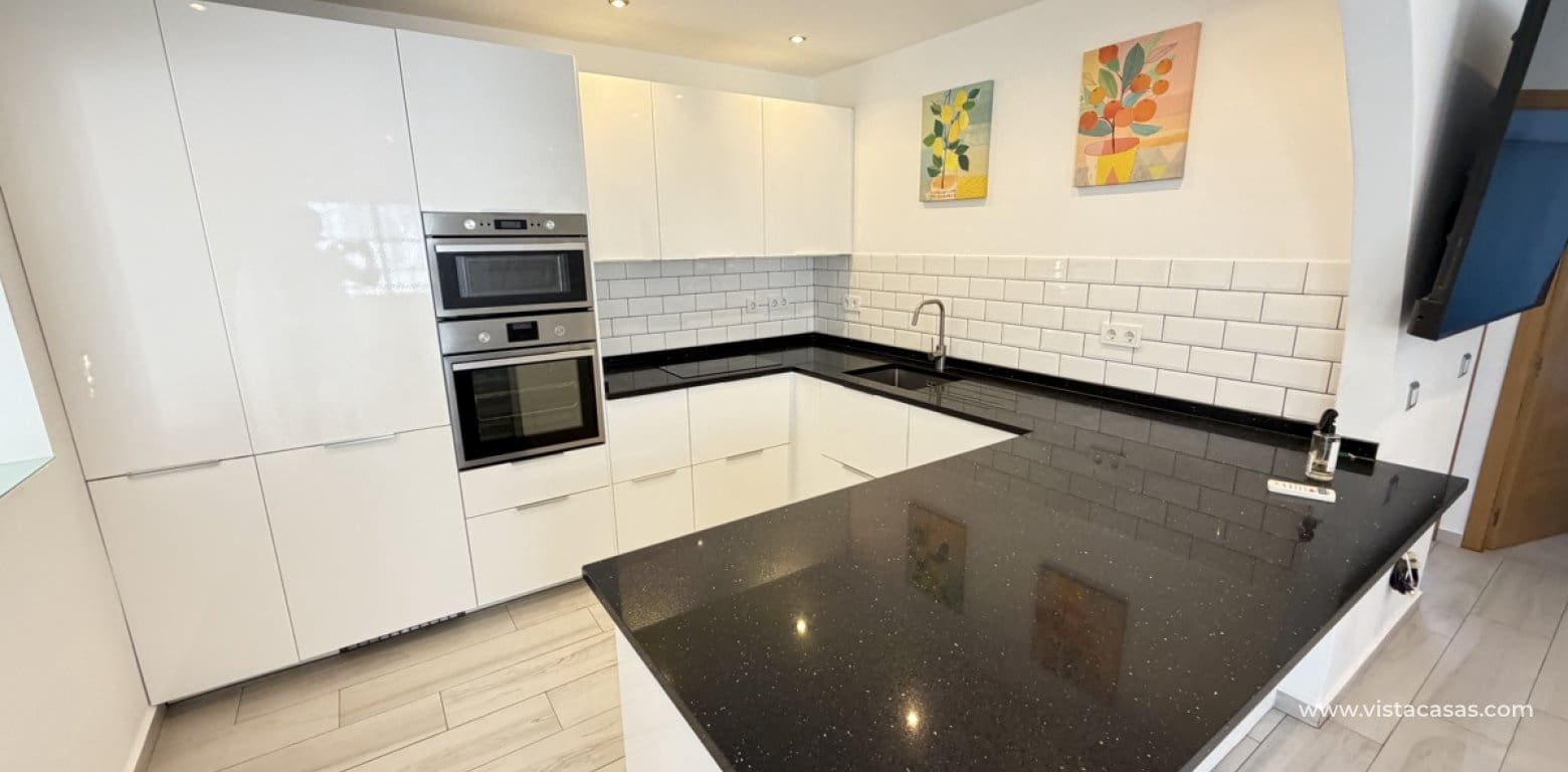 2 bedroom Villa for sale in Villamartin - € 249,000 (Ref: 9862187)