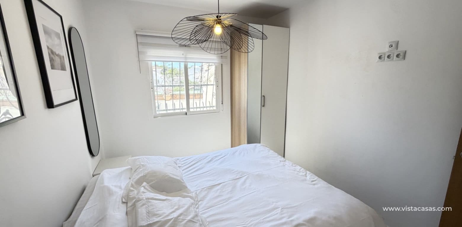 2 bedroom Villa for sale in Villamartin - € 249,000 (Ref: 9862187)