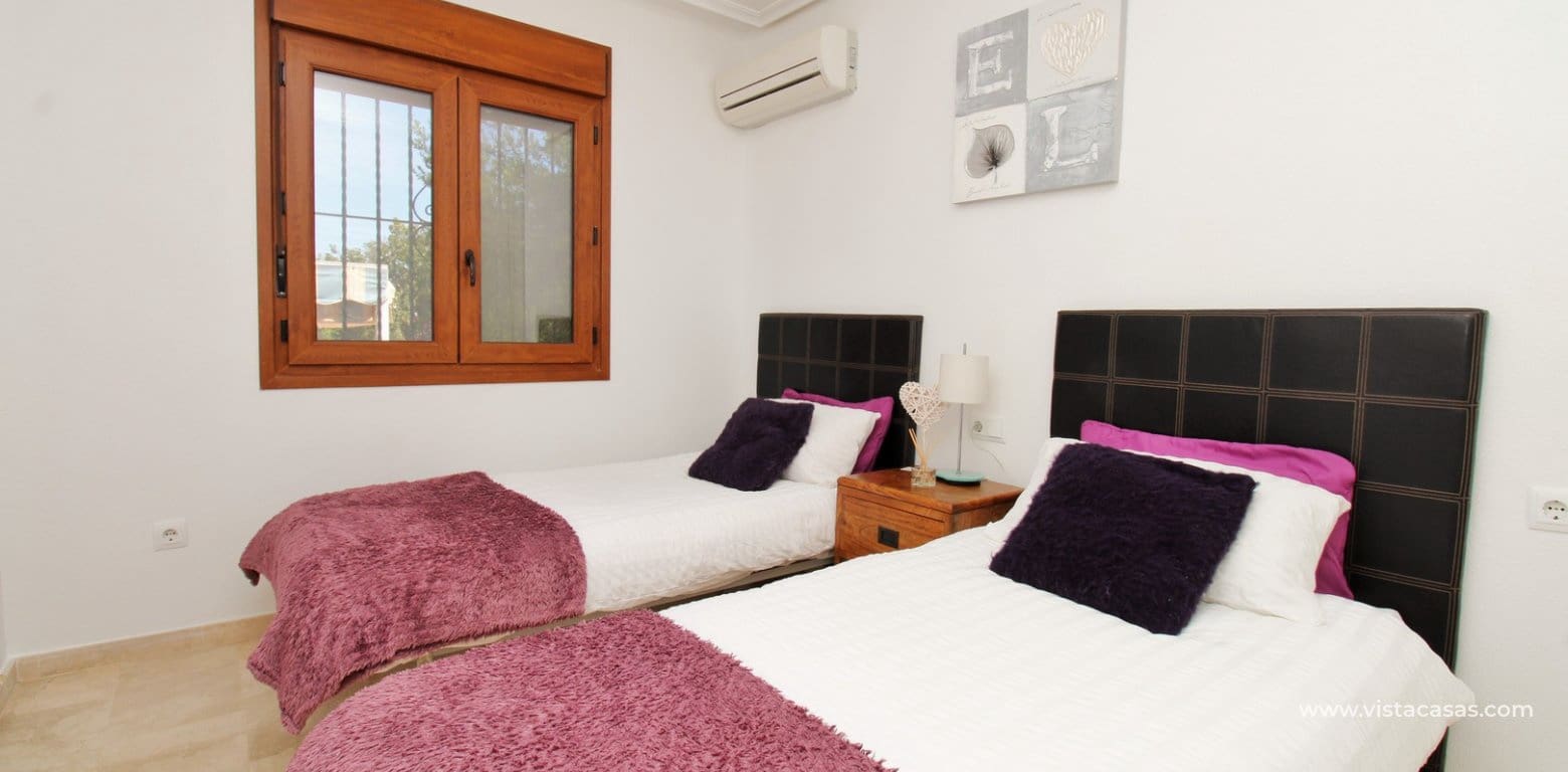 3 bedroom Townhouse for sale in Villamartin with pool - € 284,950 (Ref: 9865530)